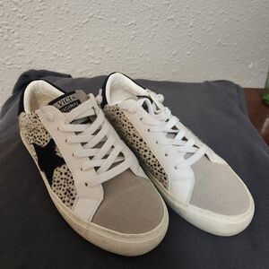 Womens Vici 7.5 Sparkle Leaopard Star Seaker Shoes